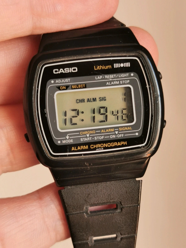 Casio f81 hot sale