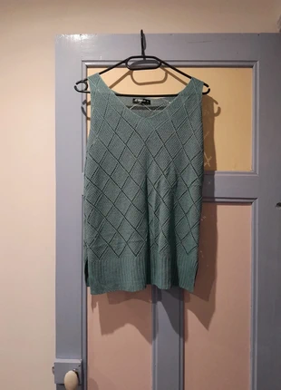 Haut vert, brand: Sheilay, condition: New without tags, size: S / 36 / 8, €5.00, €5.95 includes Buyer Protection