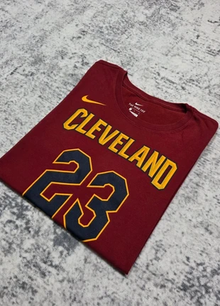 Tshirt Nike S Bordeaux Dri Fit Maillot Cleveland NBA James 23, marque: Nike, état: Très bon état, taille: S, 35,00 €, 37,45 € Protection acheteurs (Pro) incluse