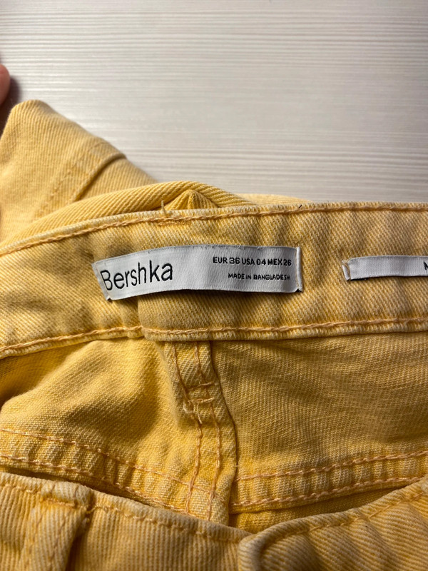 Pantalone giallo Bershka 3