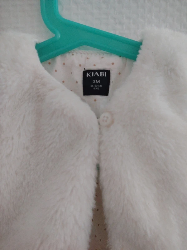 Gilet sans manches taille 3 mois neuf - photo numéro 2