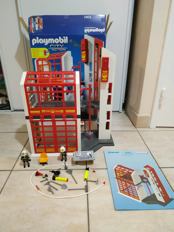 Caserne de pompiers Playmobil City action 5361