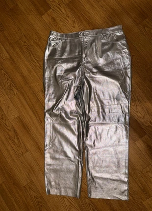 Pantalon métallique argenté, marke: Kiabi, zustand: Sehr gut, größe: XXXL / 46 / 18, 18,00 €, 19,60 € inklusive Vinted-Käuferschutz