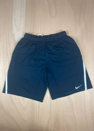 Short de sport Nike bleu marine/blanc logo brodé taille S, marque: Nike, état: Très bon état, taille: S, 5,50 €, 6,48 € Protection acheteurs (Pro) incluse