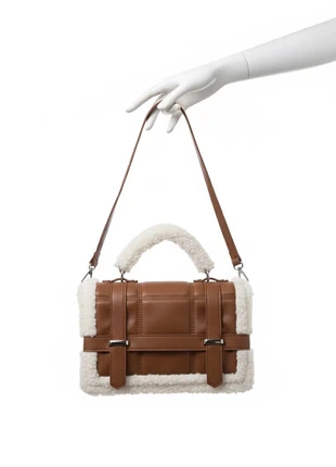 Sac bandoulière/à main camel et blanc moumoute, marque: Boutique indépendante, état: Neuf sans étiquette, 8,50 €, 9,63 € Protection acheteurs incluse
