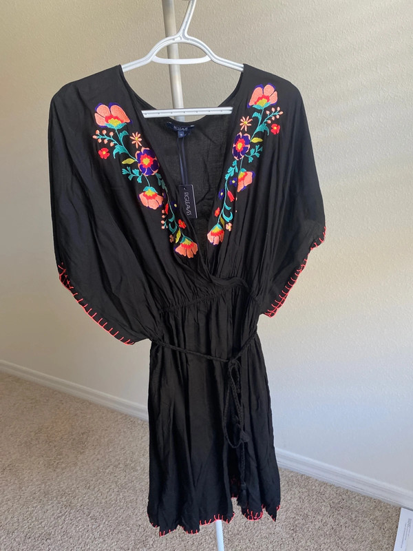 Black dress with embroidered flowers 1