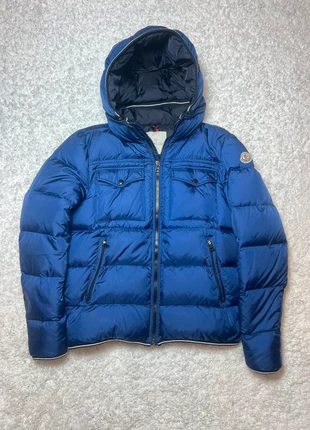 Moncler Maya Puffer Jacket / Blue / 2 S/M #1671, merk: Moncler, staat: Heel goed, maat: M, € 349,50, € 367,68 inclusief Kopersbescherming Pro