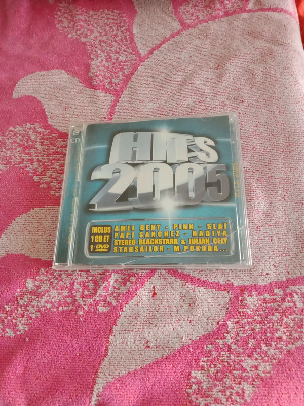 CD et DVD :" Hits 2005" 1