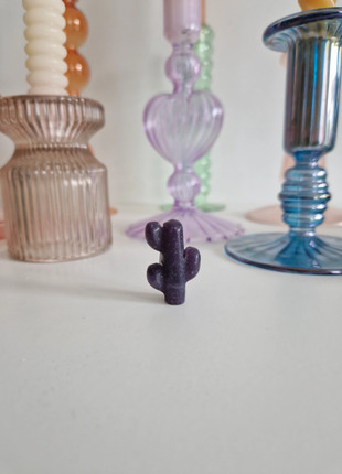 Kleine cactus carving lepidoliet lepidolite paars cute, marque: merkloos, état: Très bon état, 4,00 €, 4,90 € Protection acheteurs incluse