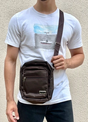 Sacoche marron vintage à bandoulière, merk: Vintage Dressing, staat: Heel goed, € 7,00, € 8,05 inclusief Kopersbescherming