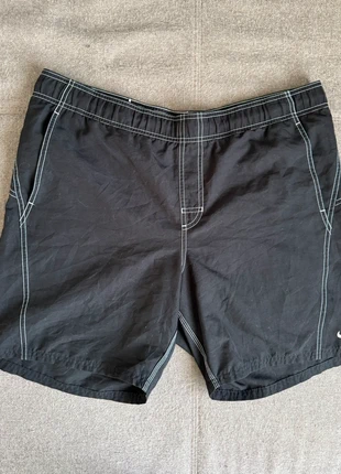 Short Nike noir taille L XL, merk: Nike, staat: Heel goed, maat: L, € 12,00, € 13,30 inclusief Kopersbescherming