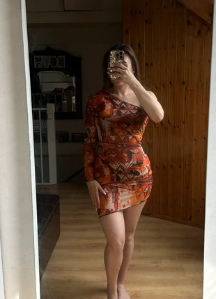 Mesh graphic assymetrical dress, staat: Nieuw zonder prijskaartje, maat: S / 36 / 8, € 8,00, € 9,10 inclusief Kopersbescherming