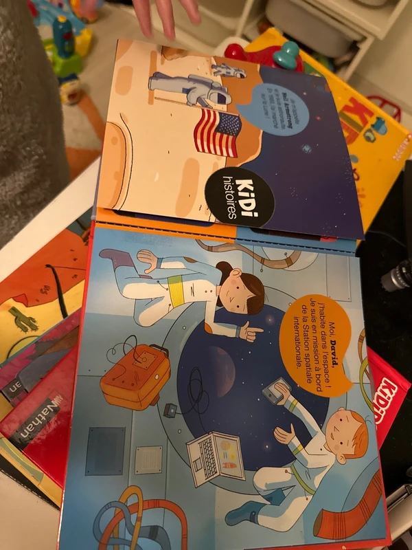 Livre sur l’espace - photo numéro 3