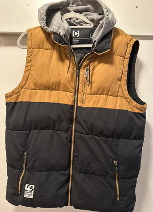 Herren Steppweste mit Kapuze von Cropp, marque: CROPP, état: Très bon état, taille: L, 6,50 €, 7,53 € Protection acheteurs incluse