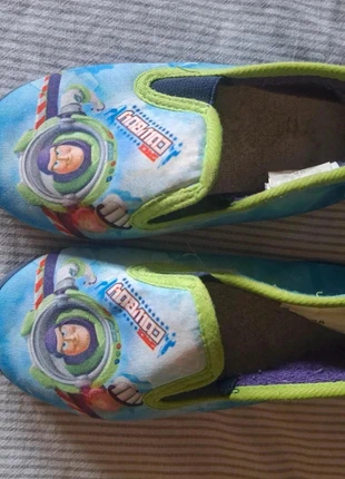 Zapatillas casa Buzz Ligth Year, merk: buzzligthyear, staat: Heel goed, maat: 28, € 1,99, € 2,79 inclusief Kopersbescherming