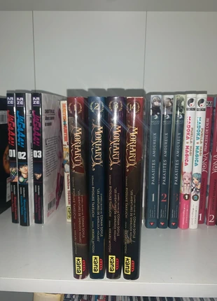 lot mangas moriarty tomes 1-2-3-14, staat: Heel goed, € 9,00, € 10,15 inclusief Kopersbescherming