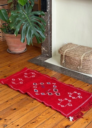 Handwoven Red Berber Rug: Beni Ourain Style Moroccan Wool Carpet, brand: Fabrication Artisanale, condizioni: Nuovo senza cartellino, €45.00, €47.95 include la Protezione acquisti
