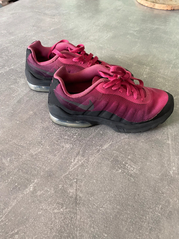 Nike air max invigor enfant Black Pink