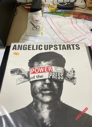 Lp Angelic Upstarts punk power of the press 1986, état: Très bon état, 25,00 €, 26,95 € Protection acheteurs incluse