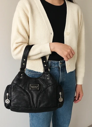 Sac à main noir porté main ou épaule Vintage Y2K, merk: Vintage Dressing, staat: Heel goed, € 40,00, € 42,70 inclusief Kopersbescherming