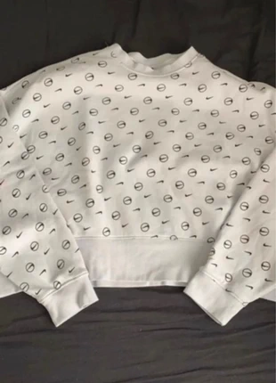 Sweat-shirt Nike oversize pure platinum , merk: Nike, staat: Heel goed, maat: M / 38 / 10, € 25,00, € 26,95 inclusief Kopersbescherming