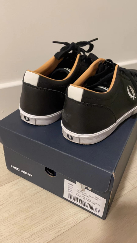 Fred perry 2025 plimsolls sale
