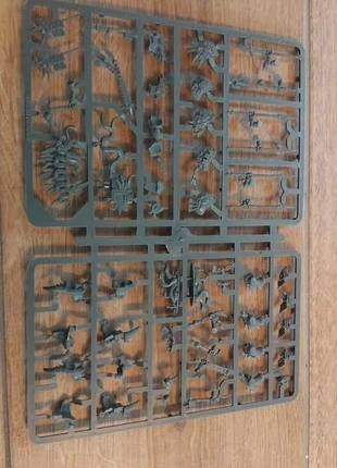 Warhammer Fantasy Lizardmen Sarus knights 99380208003 sprue, merk: Warhammer, staat: Nieuw zonder prijskaartje, € 20,00, € 21,70 inclusief Kopersbescherming