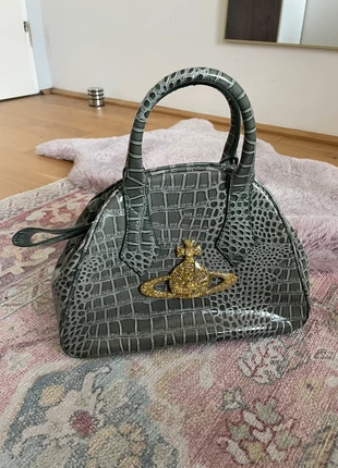 Vivienne Westwood Handbag, marke: Vivienne Westwood, zustand: Gut, 180,00 €, 189,20 € inklusive Vinted-Käuferschutz
