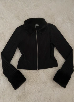 Shirt mit Fell Details, marque: Divided, état: Très bon état, taille: S / 36 / 8, 11,00 €, 12,25 € Protection acheteurs incluse