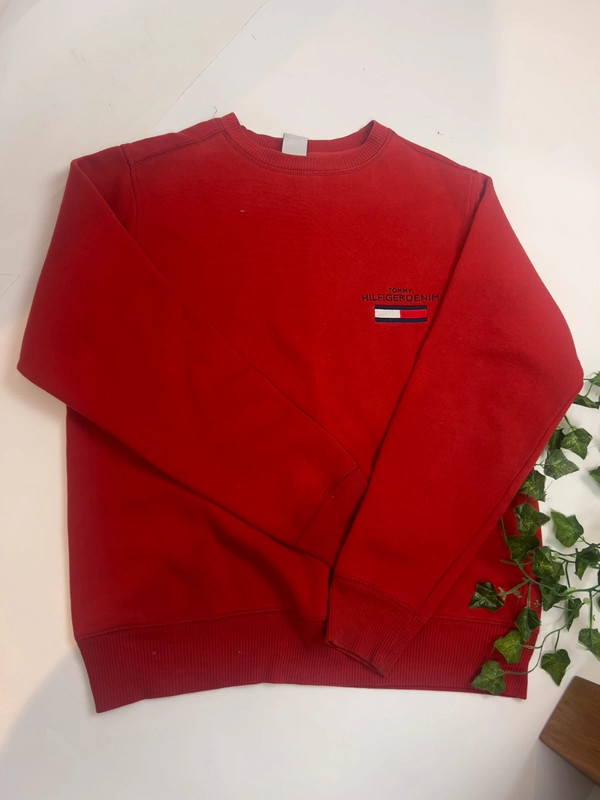 Red tommy hilfiger on sale jumper