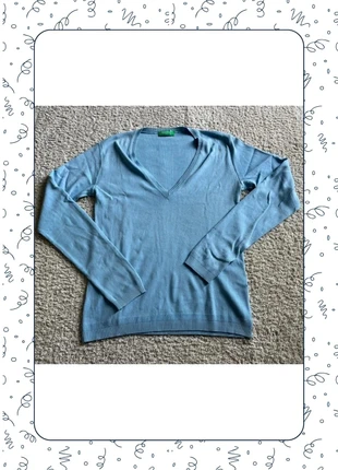 Pull léger col en V bleu ciel manches longues marque United Colors of Benetton taille M, brand: United Colors of Benetton, condition: Very good, size: M / 38 / 10, €10.00, €11.20 includes Buyer Protection