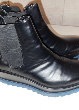 Bottine.noir, marque: CUIR, état: Très bon état, taille: 38, 15,00 €, 16,45 € Protection acheteurs incluse