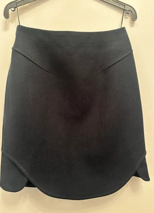 Jupe carven noir classe et chic, brand: Carven, condizioni: Ottime, taglia: M / IT 42 / EU 38, €25.00, €26.95 include la Protezione acquisti