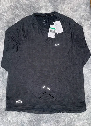 Haut running division gris taille XL, brand: Nike, condition: New with tags, size: XL, €80.00, €84.70 includes Buyer Protection