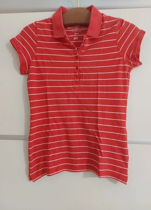 Polo rossa a righe bianche  , merk: H&M, staat: Heel goed, maat: M / 38 / 10, € 2,00, € 2,80 inclusief Kopersbescherming