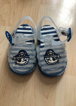 Chaussures de plage bébé, staat: Nieuw zonder prijskaartje, maat: 17, € 3,00, € 3,85 inclusief Kopersbescherming