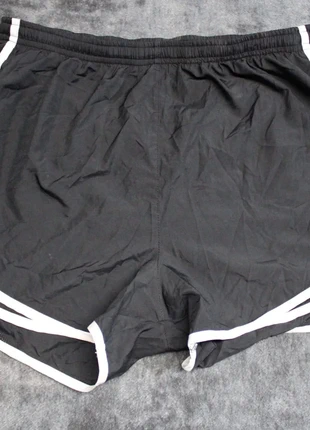 Short Dri-Fit Nike Taille M, brand: Nike, condition: Very good, size: M / 38 / 10, €14.00, €15.40 includes Buyer Protection Pro