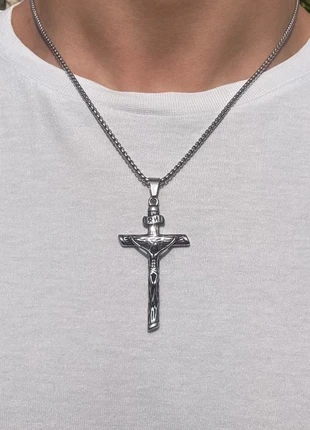 Collier pendentif jesus en relief acier inoxydable, marque: Histoire, état: Neuf sans étiquette, 16,00 €, 17,50 € Protection acheteurs incluse