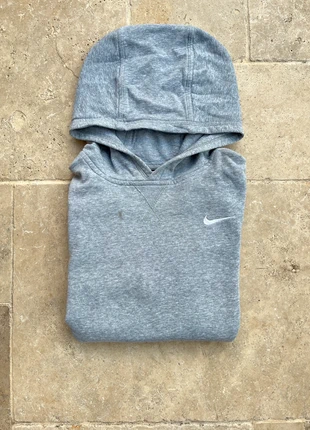 Sweat à capuche Nike gris – confortable et stylé, marque: Nike, état: Très bon état, taille: M, 15,00 €, 16,45 € Protection acheteurs incluse
