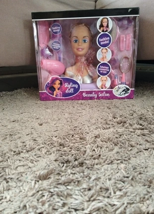 Barbie pop, merk: Barbie, staat: Nieuw zonder prijskaartje, maat: 4 jaar / 104 cm, € 2,00, € 2,80 inclusief Kopersbescherming