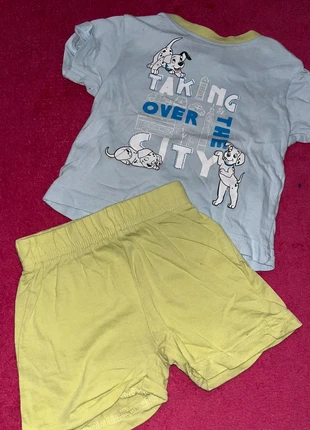 Ensemble 101 dalmatien 6 mois, marque: Disney, état: Très bon état, taille: 3-6 mois / 62 cm, 3,50 €, 4,38 € Protection acheteurs incluse