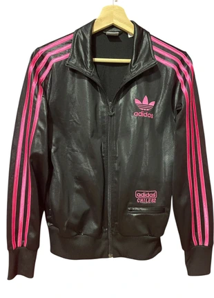 Shiny Limited Edition Chile 62 Big Trefoil Logo Adidas Track Jacket – Size L, marque: adidas, état: Neuf sans étiquette, taille: L / 40 / 12, 39,99 €, 42,69 € Protection acheteurs incluse