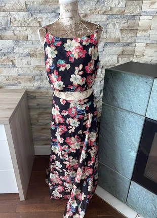 Ensemble jupe et haut fleuris , merk: Shein, staat: Heel goed, maat: XL / 42 / 14, € 8,00, € 9,10 inclusief Kopersbescherming