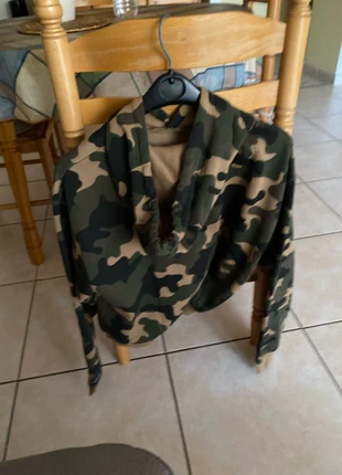 Sweat, brand: Jennyfer, condition: New without tags, size: M, €5.00, €5.95 includes Buyer Protection