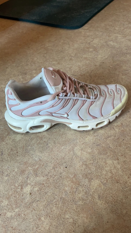 TN rose et blanche Vinted