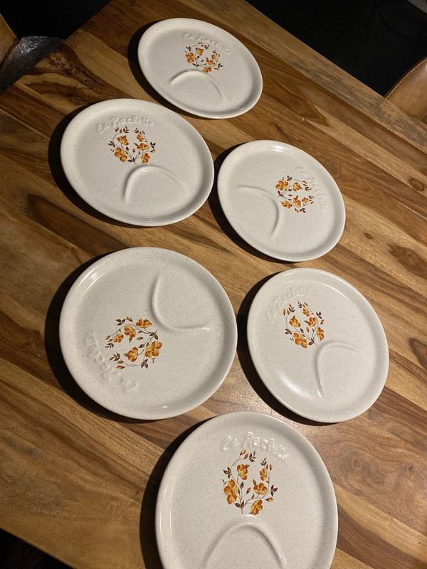 Assiette vintage lot de 6  faïencerie de saint Amand 3