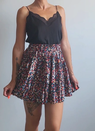 Jupe fleurie, condition: Very good, size: S / 36 / 8, €5.00, €5.95 includes Buyer Protection