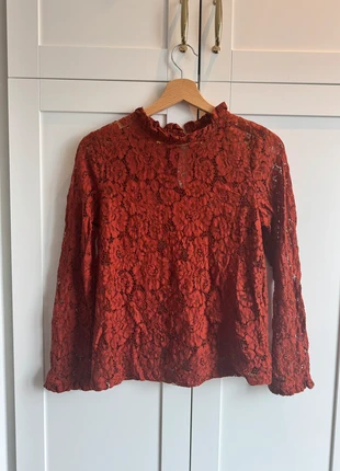 Blouse en dentelle fleurs terracotta Peace n’ Love, merk: Peace n' Love, staat: Heel goed, maat: S / 36 / 8, € 6,00, € 7,00 inclusief Kopersbescherming