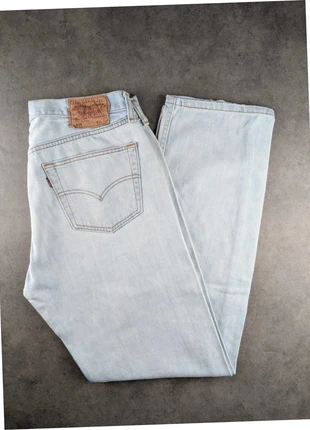 Jean Levi’s 501 bleu clair W34 coupe droite vintage 100% coton Made in Spain (JL008), marque: Levi's, état: Très bon état, taille: W34 | FR 44, 26,90 €, 28,95 € Protection acheteurs incluse