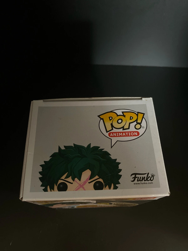 Exclusive (Glows in the dark) Deku Vinyl Figure 5